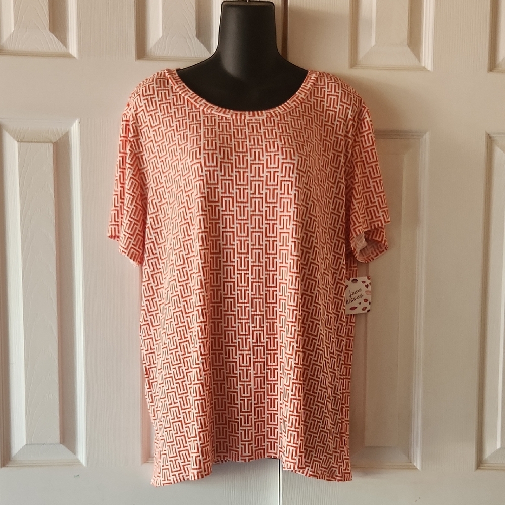 Free Kisses Short Sleeve Top - Coral Maze
